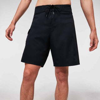 Oakley Kana 21 2.0 Boardshorts in Blackout 40