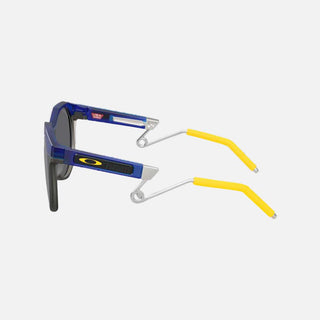 X Fortnite Battle Bus HSTN Metal Sunglasses