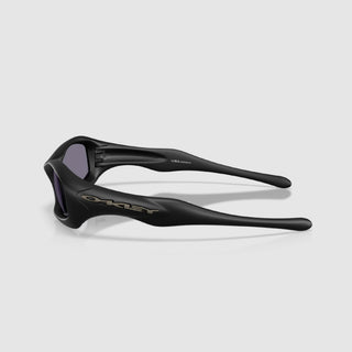 Oakley MUZM Fatcat Sunglasses – Matte Black Prizm Grey – Three Quarter View