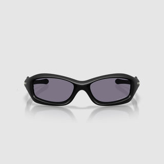 Oakley MUZM Fatcat Sunglasses – Matte Black Prizm Grey – Lens Detail