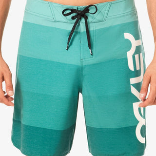 Oakley Retro Mark 19 Boardshort In Viridian