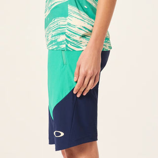 Oakley W. Seeker Airline Short In Green/Blue