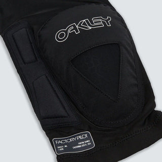 Oakley All Mountain Rz Labs Knee Grd In Blackout S/M