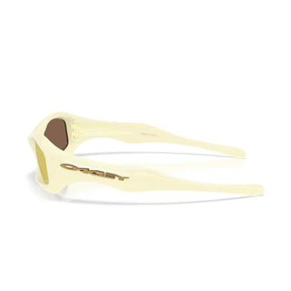 Oakley MUZM Fatcat Sunglasses – Cream Prizm 24K Polarized – Lifestyle